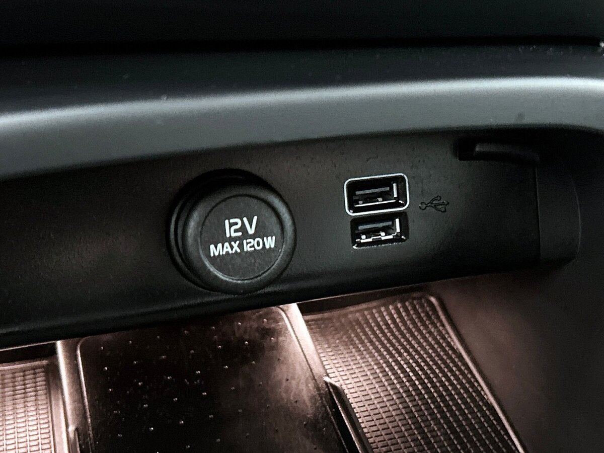 47258731 volvo xc40 xc40 t4 plus bright memorystoelen climate pack 65
