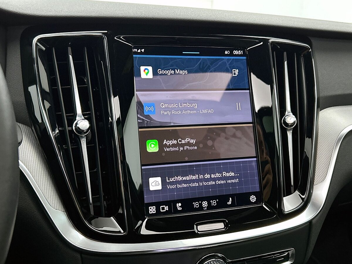 47895954 volvo v60 2 0 t6 black edition panorama dak 360 trekhaak sportled 80