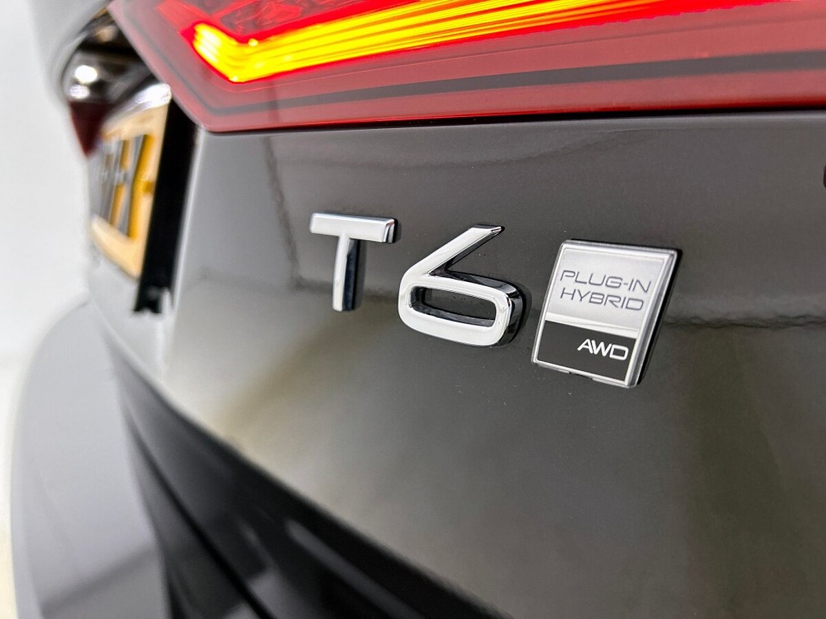 49833650 volvo v60 2 0 t6 awd plus dark trekhaak 360 camera harman kardon aud 68