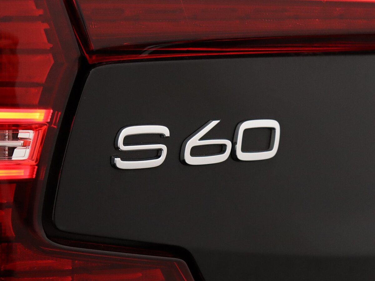 35329522 volvo s60 2 0 b3 plus dark 93