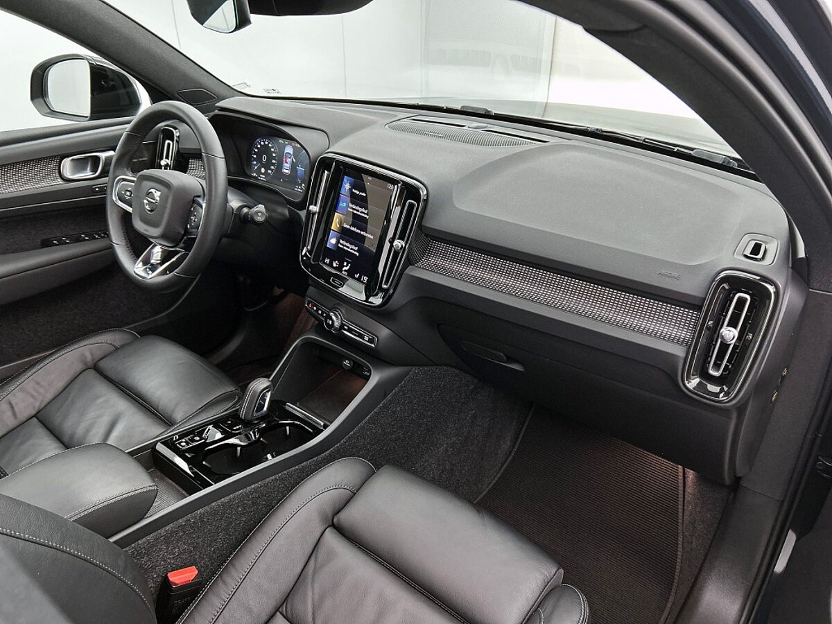 46877628 volvo xc40 1 5 t5 rech r design panorama dak harman kardon 18