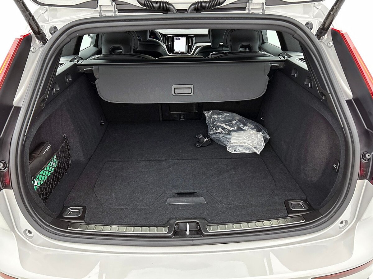 47269153 volvo v60 2 0 t6 plus dark trekhaak sport leder 360 blis pilot 60