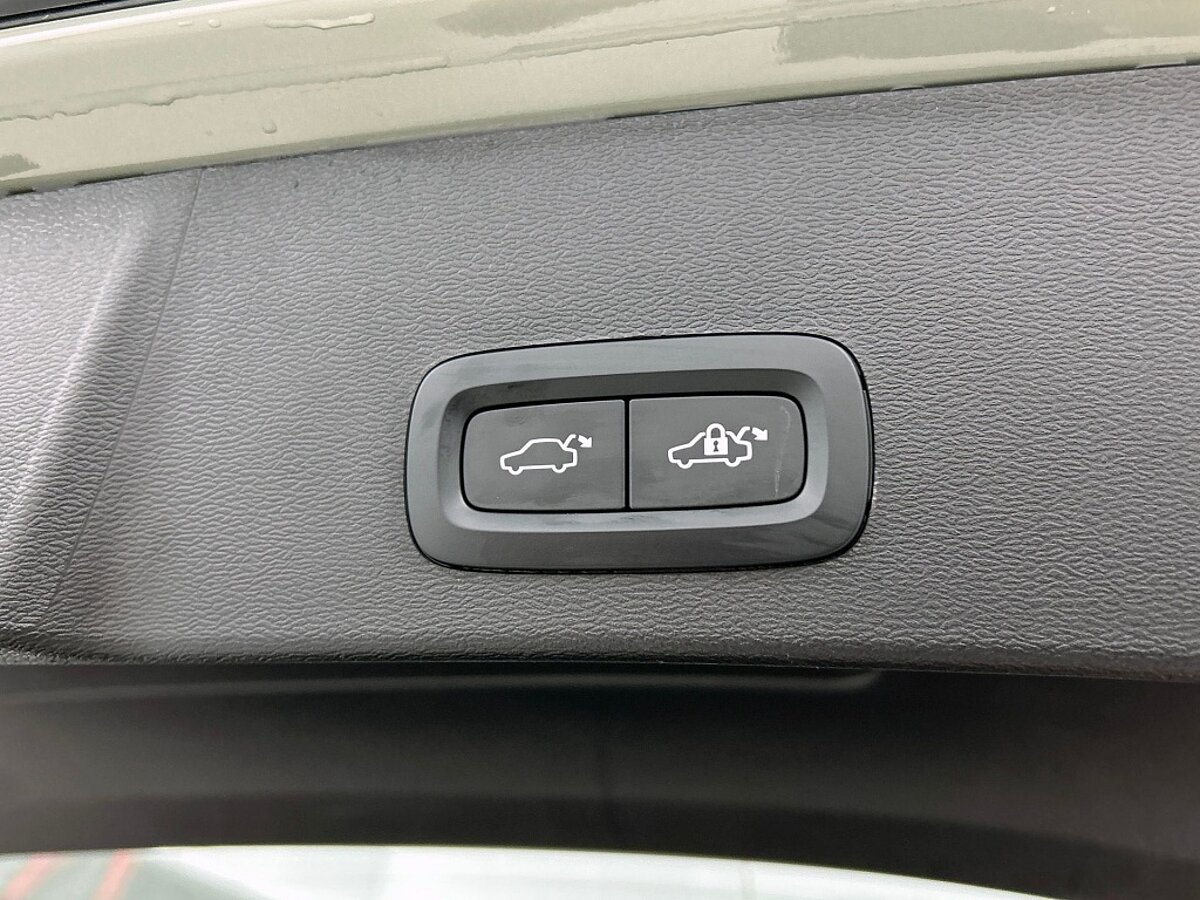 46739666 volvo xc40 1 5 t4 recharge ultimate dark 20inch velgen panoramadak 36