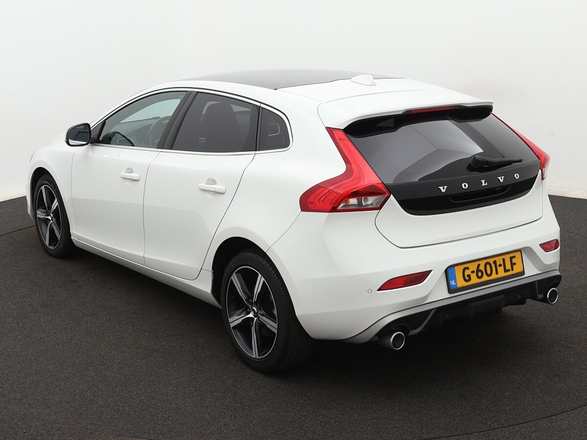 36007830 volvo v40 1 5 t3 polar sport panorama dak navigatie pdc 3 02