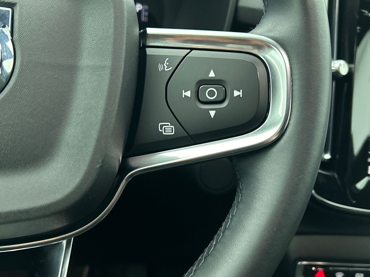 44407024 volvo xc40 recharge plus 70 kwh 81