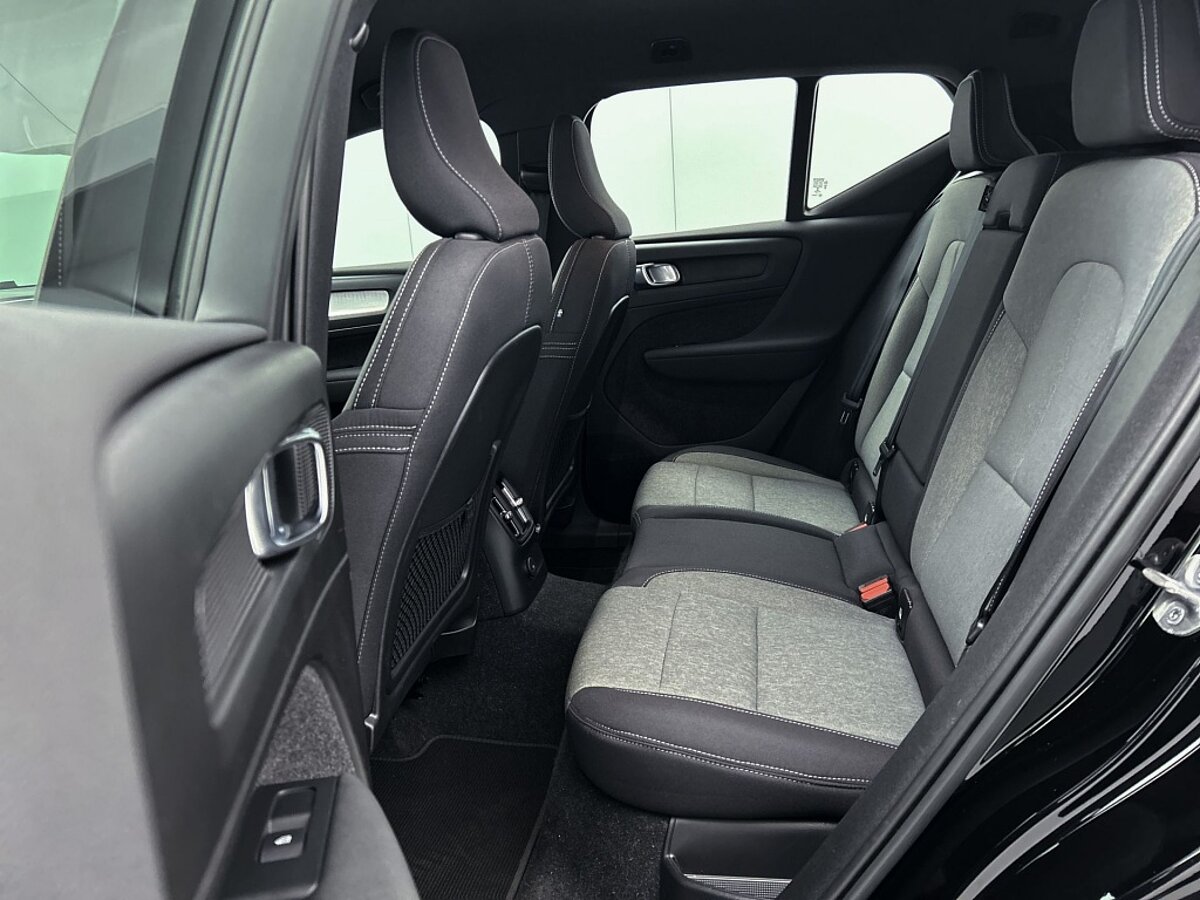 45663226 volvo xc40 1 5 t4 recharge r design 08f9f7