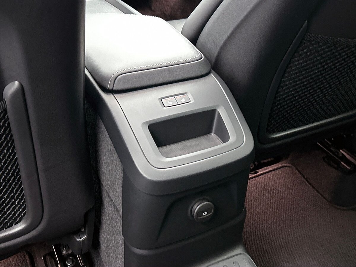 48340442 volvo xc60 2 0 t6 plug in hybrid awd ultimate dark luchtvering trekhaak 55