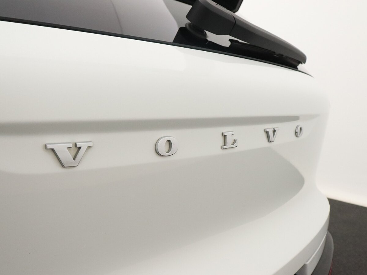 34675392 volvo xc40 1 5 t5 te r design 182a90