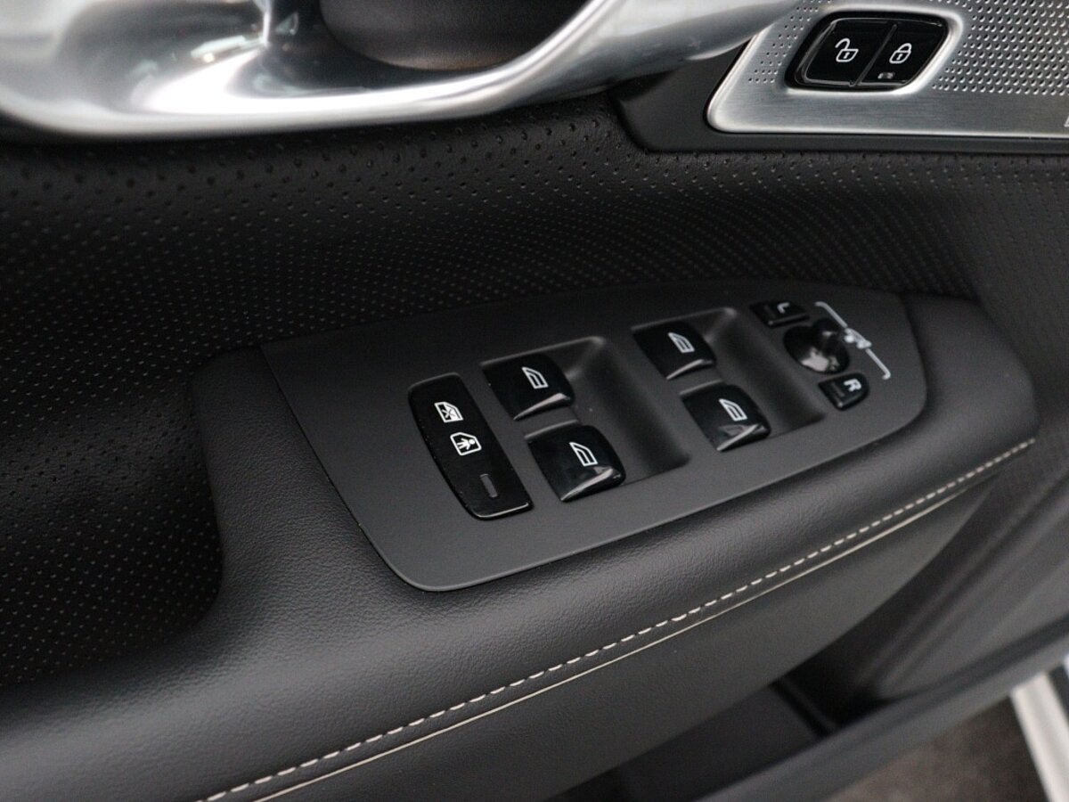 42837526 volvo v90 2 0 t6 awd ultra dark bowers wilkins trekhaak c8a2a3