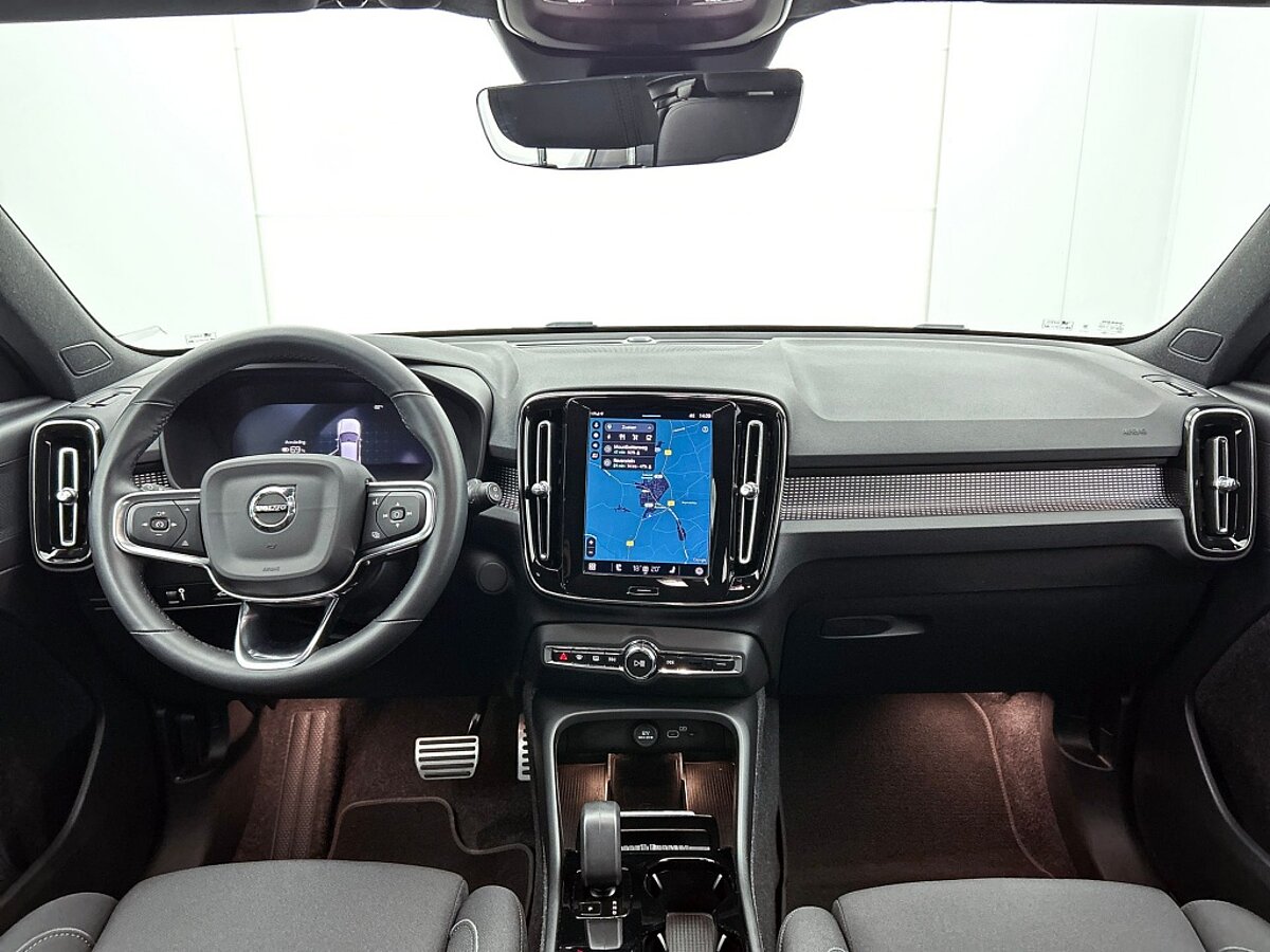 45933217 volvo xc40 recharge plus 7 03