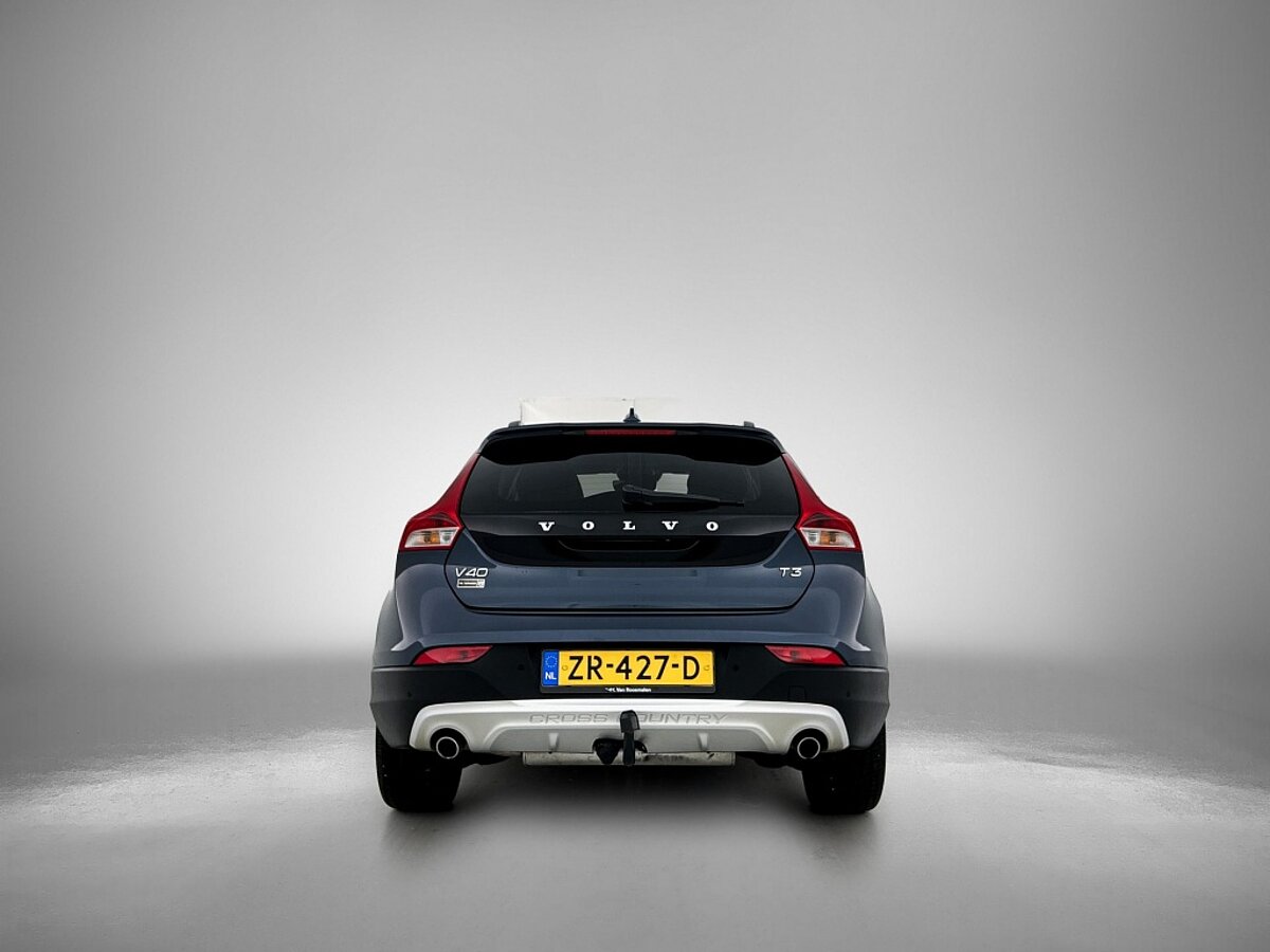 49484294 volvo v40 cross country 1 5 t3 polar luxury trekhaak panoramadak harman kardon 3 02