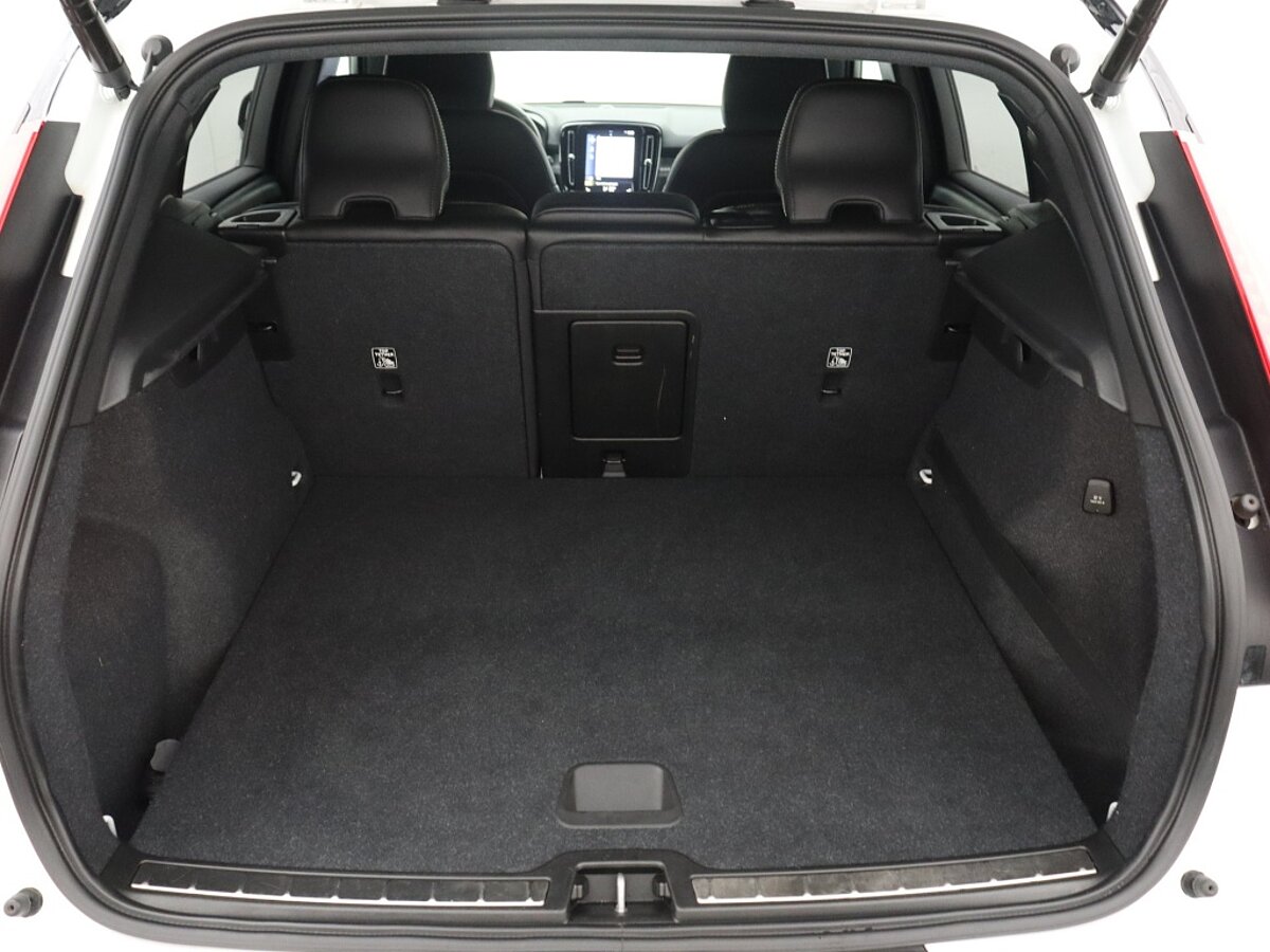 34675392 volvo xc40 1 5 t5 te r design f6e328