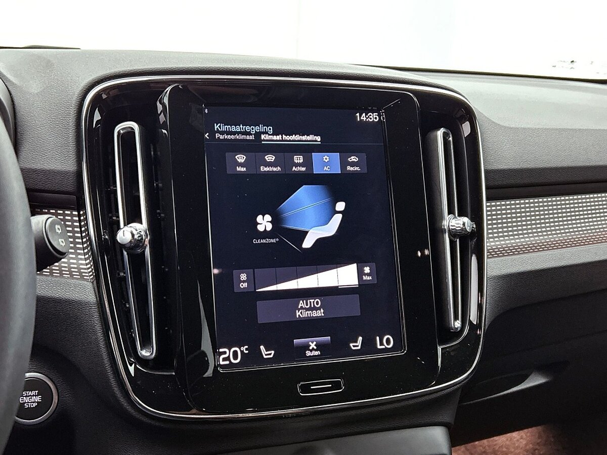 46990970 volvo xc40 1 5 t4 recharge r design 19
