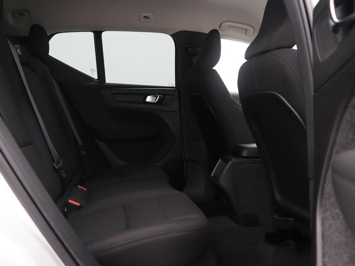 34674506 volvo xc40 1 5 t2 automaat r design look 97f124