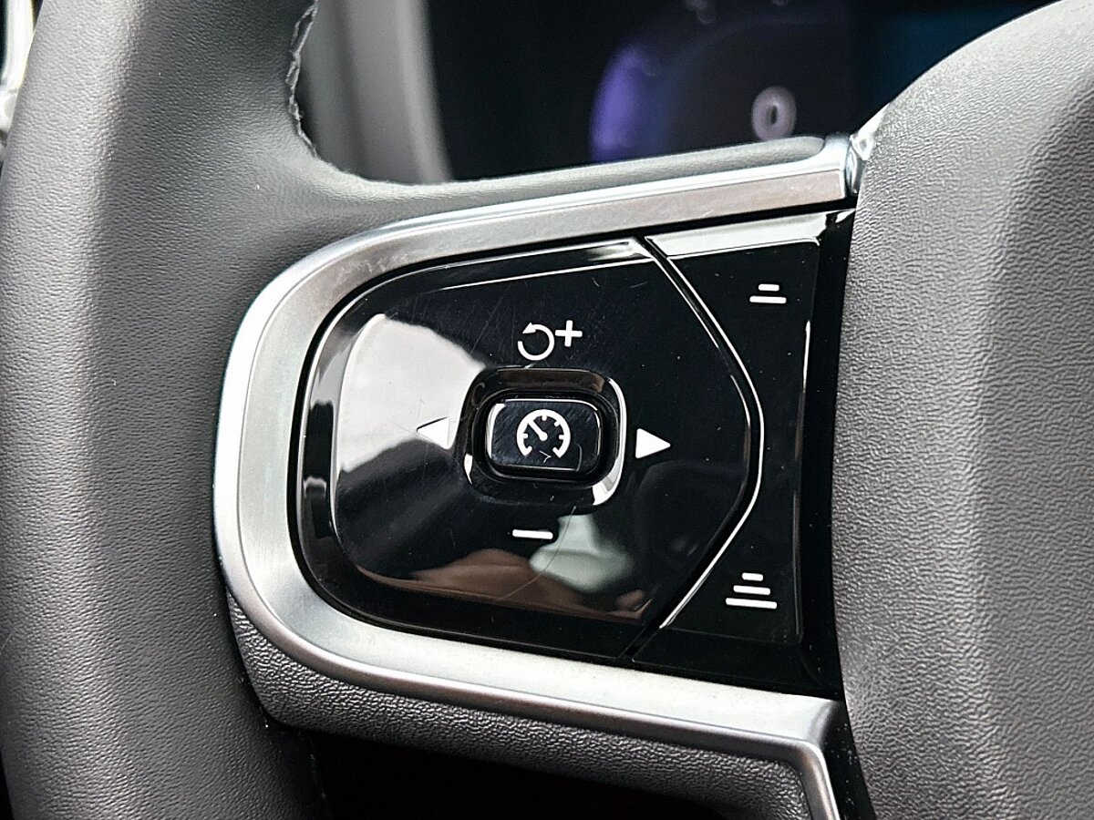 49041811 volvo v60 2 0 t6 awd plus dark panorama dak trekhaak 7 01