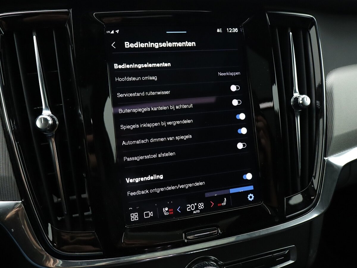 35175248 volvo v90 2 0 t6 recharge awd ultimate dark luchtvering 20 inch 45