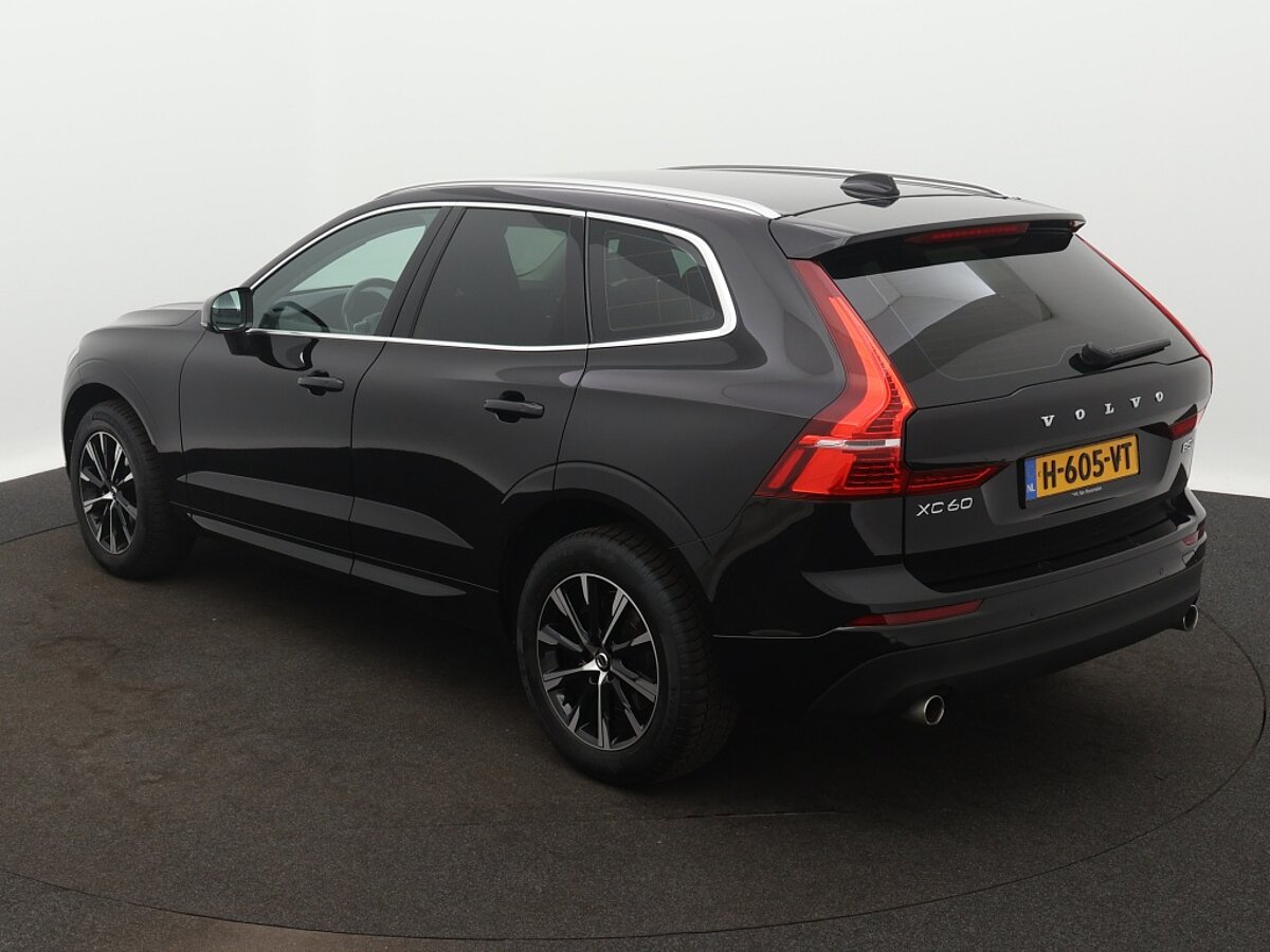 43349984 volvo xc60 2 0 b5 awd momentum pro 3 03