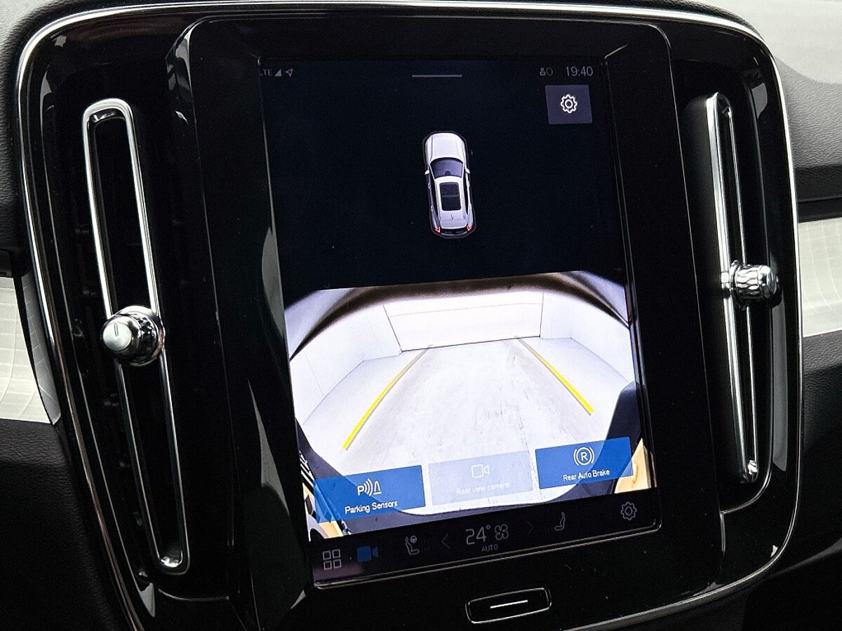 48515761 volvo xc40 2 0 b4 plus dark 19 inch trekhaak voorruit verwarming 1a94da