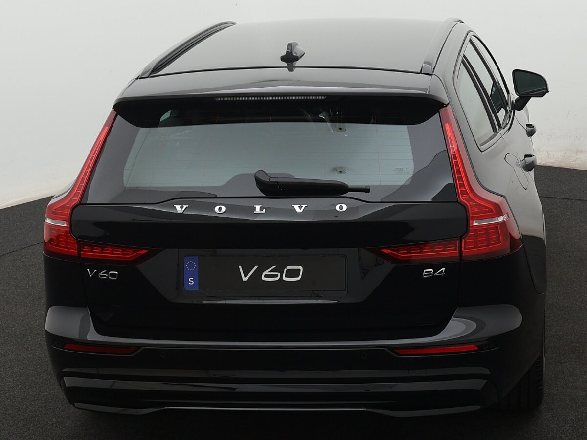 43755346 volvo v60 2 0 b4 plus dark 9 01