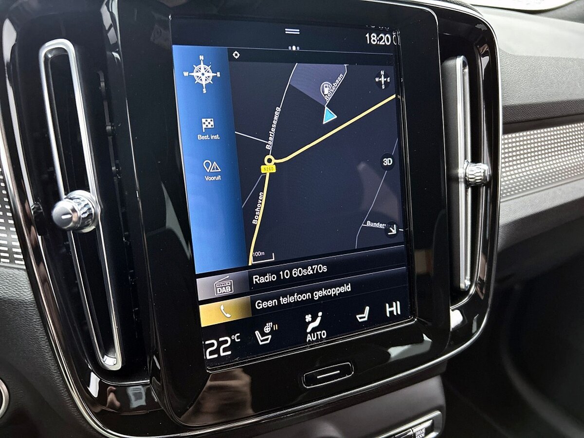 45916107 volvo xc40 1 5 t4 recharge r design harman kardon 24