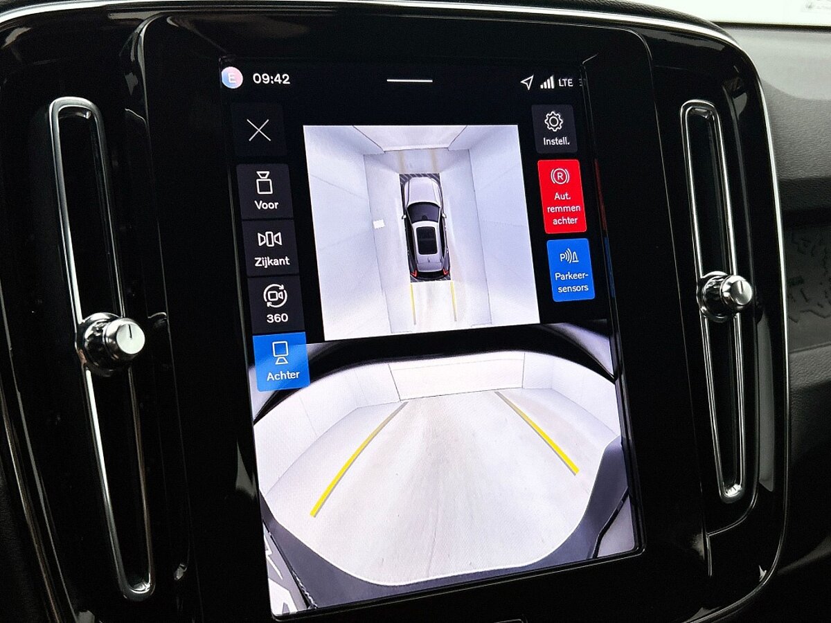 46536155 volvo ex40 extended range plus dark 82kwh 82