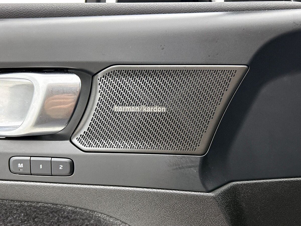 47460046 volvo xc40 2 0 b4 plus dark memory seats trekhaak climate pack 50