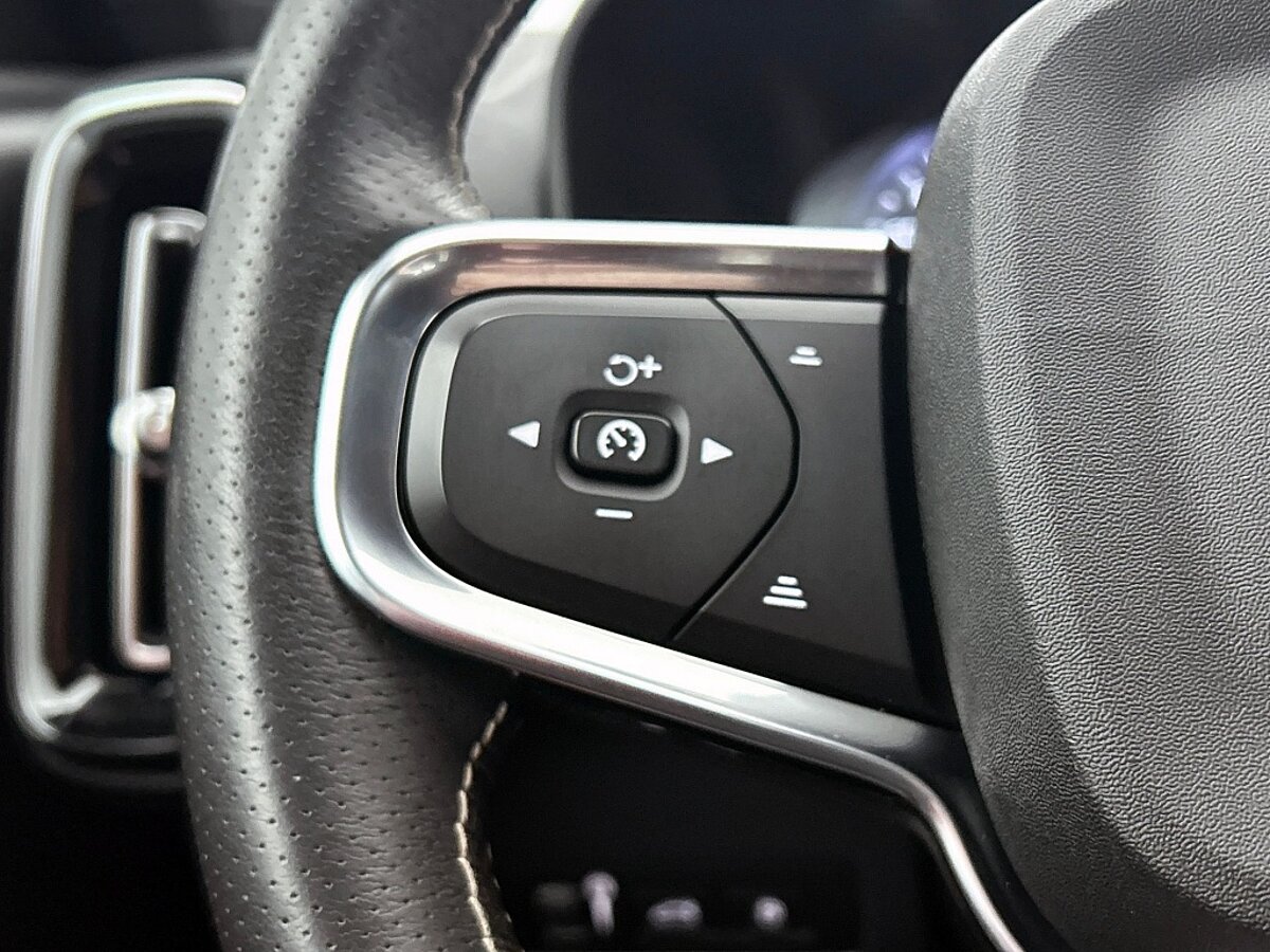 48055238 volvo xc40 1 5 t5 recharge r design 360ao camera bliss 7