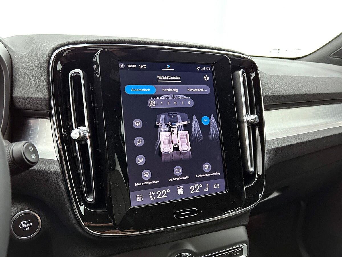 48324128 volvo xc40 2 0 b3 core business edition climate pack 94