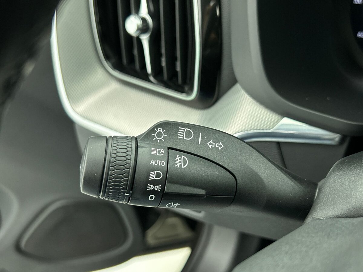 48455626 volvo xc60 2 0 t6 bright pano long range memory seats climate pack 96