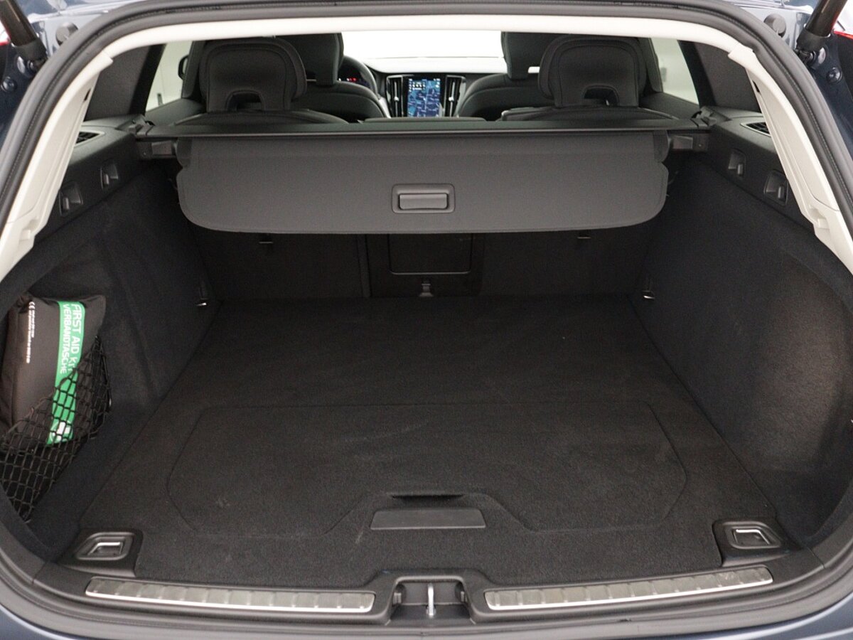 43852732 volvo v60 2 0 b4 plus dark trekhaak panoramadak 91