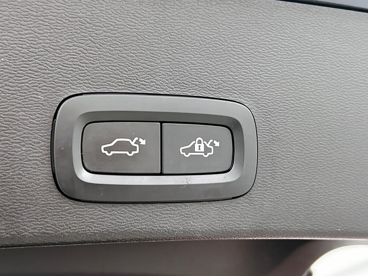 47001389 volvo xc40 1 5 t5 inscription panorama dak blis trekhaak all season 85