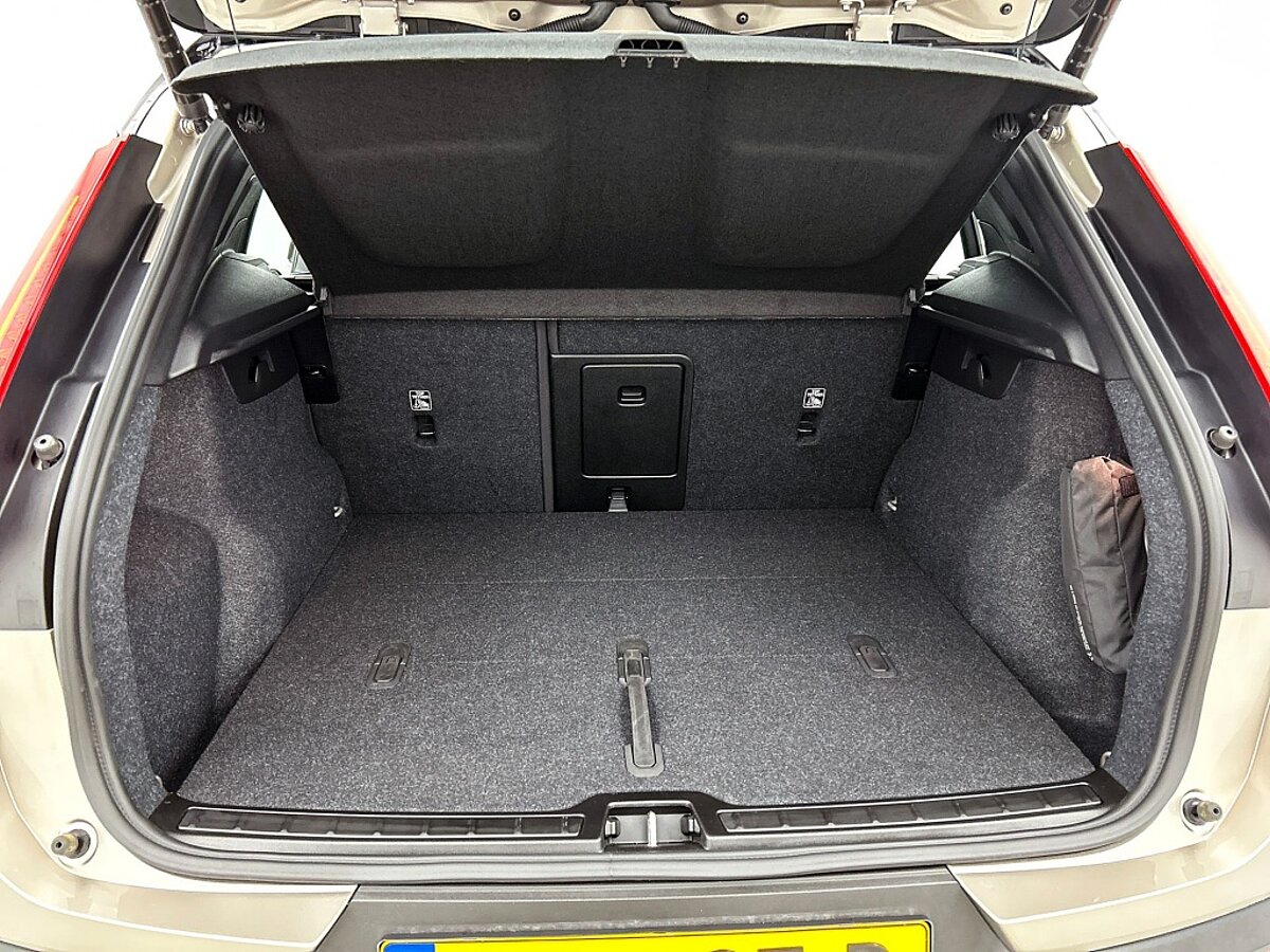 47861531 volvo xc40 extended plus trekhaak pilot assist climate pack 36