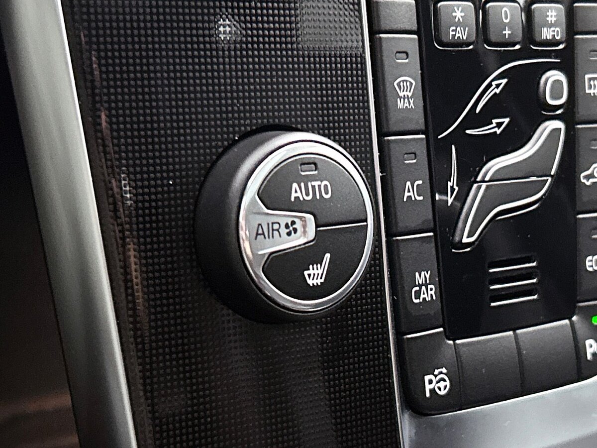 48880865 volvo v40 cross country 1 5 t3 polar luxury panorama dak trekhaak leder 8 01