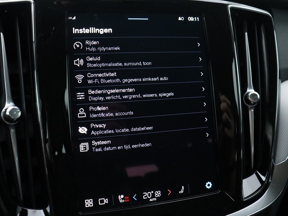 40173625 volvo v60 v60 b4 plus dark harman kardon audio nieuw uit voorraad ec1b72