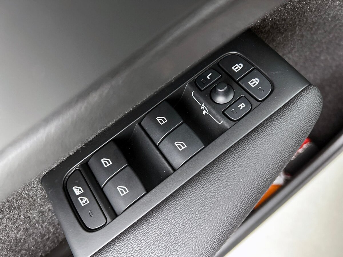 46502610 volvo xc40 xc40 b4 plus black edition panoramadak nubuck bekleding 21