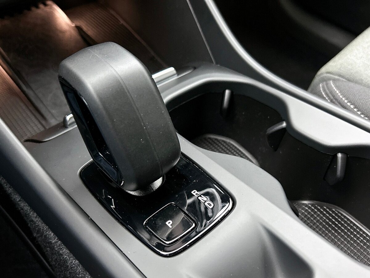 48948034 volvo xc40 1 5 t4 plug in hybrid core bright navigatie sensoren voor 07