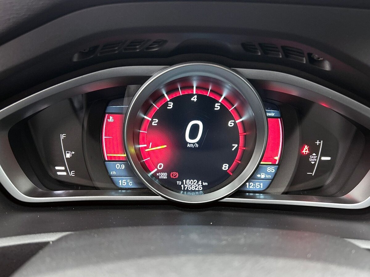 49112989 volvo v40 1 6 t4 summum climate pack memory seats leder 50