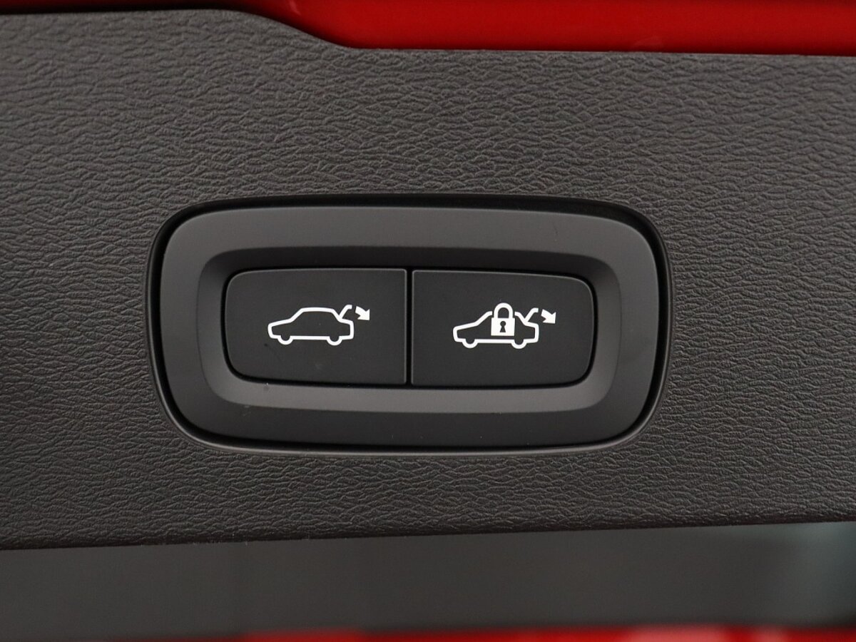 35636972 volvo v60 2 0 b4 plus dark sport interieur 360 camera 98
