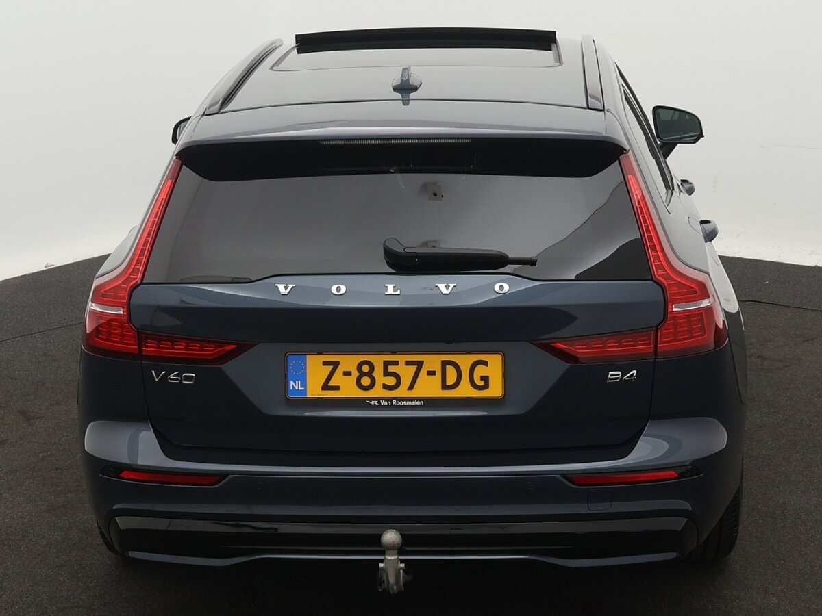 43852732 volvo v60 2 0 b4 plus dark trekhaak panoramadak 86