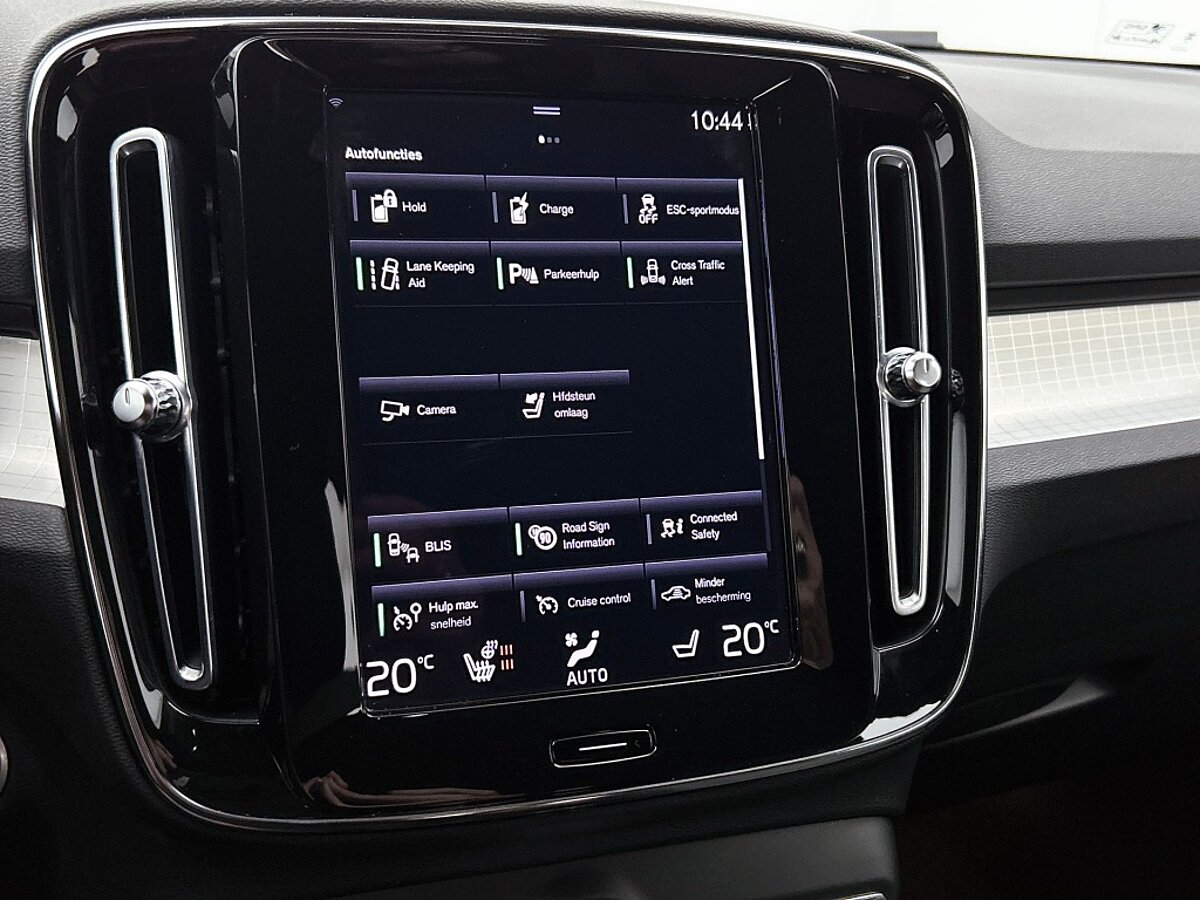 45929132 volvo xc40 1 5 t5 plus dark 40