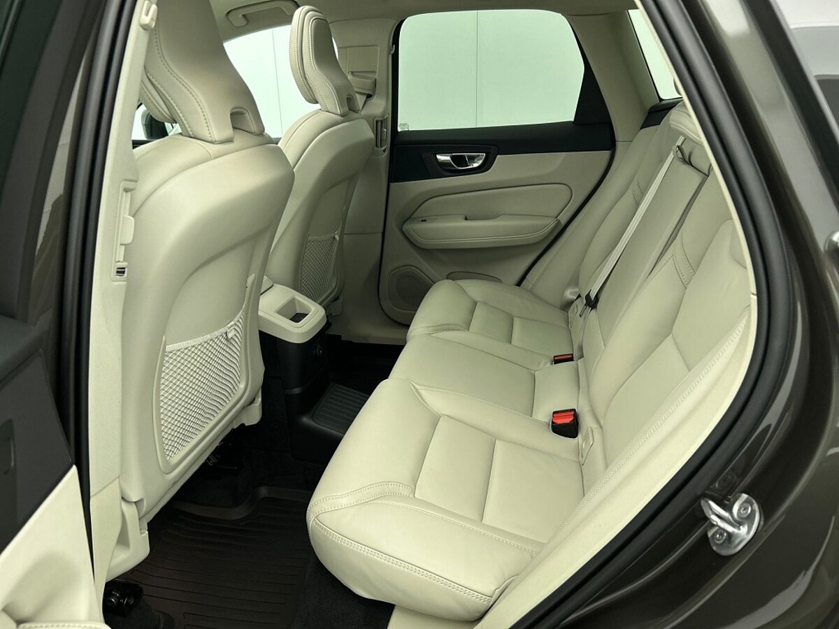 47458414 volvo xc60 2 0 t6 awd inscription long range luchtvering geventileerd l 43