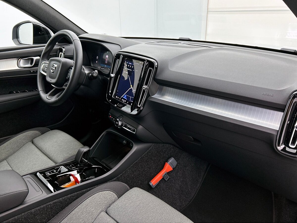 47544285 volvo xc40 2 0 b4 dark trekhaak blis memory seats h k 84