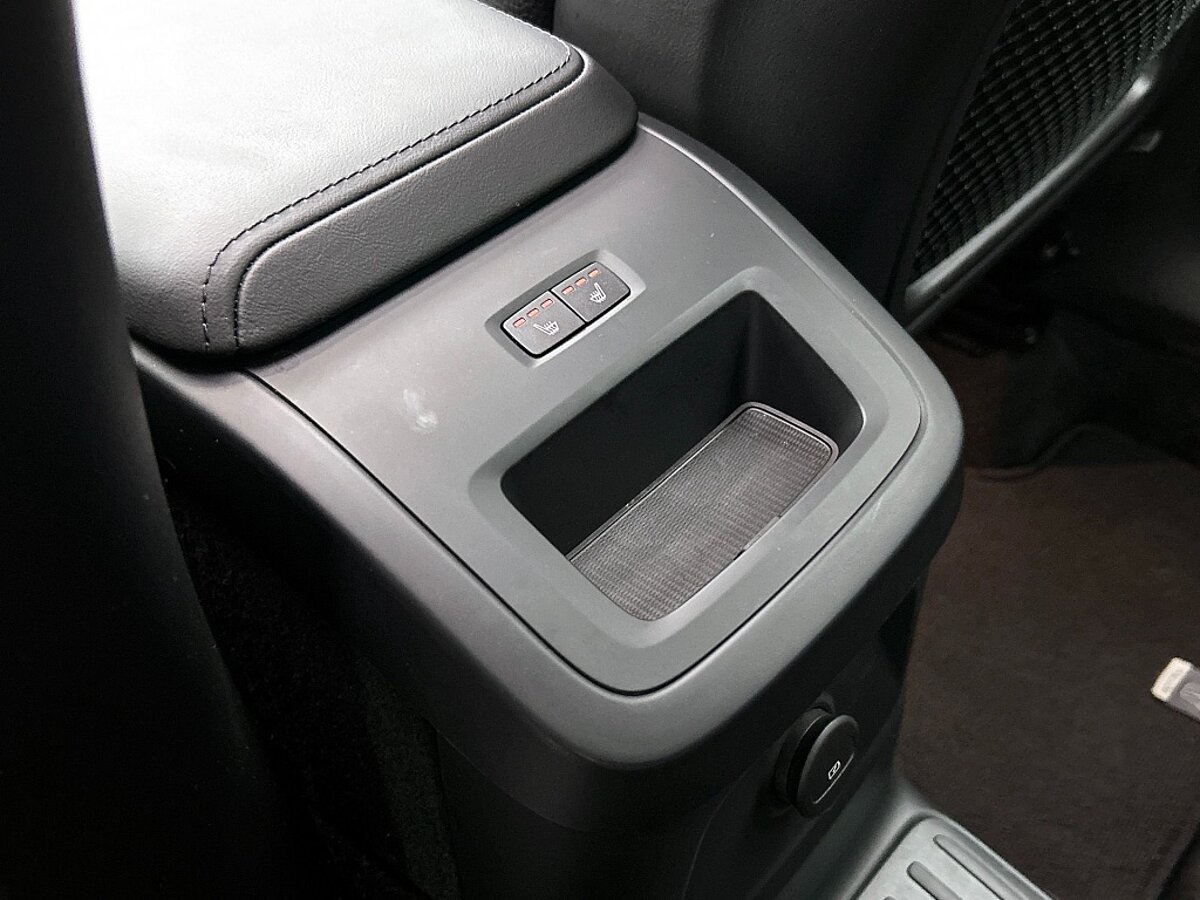 48515871 volvo xc60 2 0 t6 awd plus dark trekhaak leder panoramadak 88