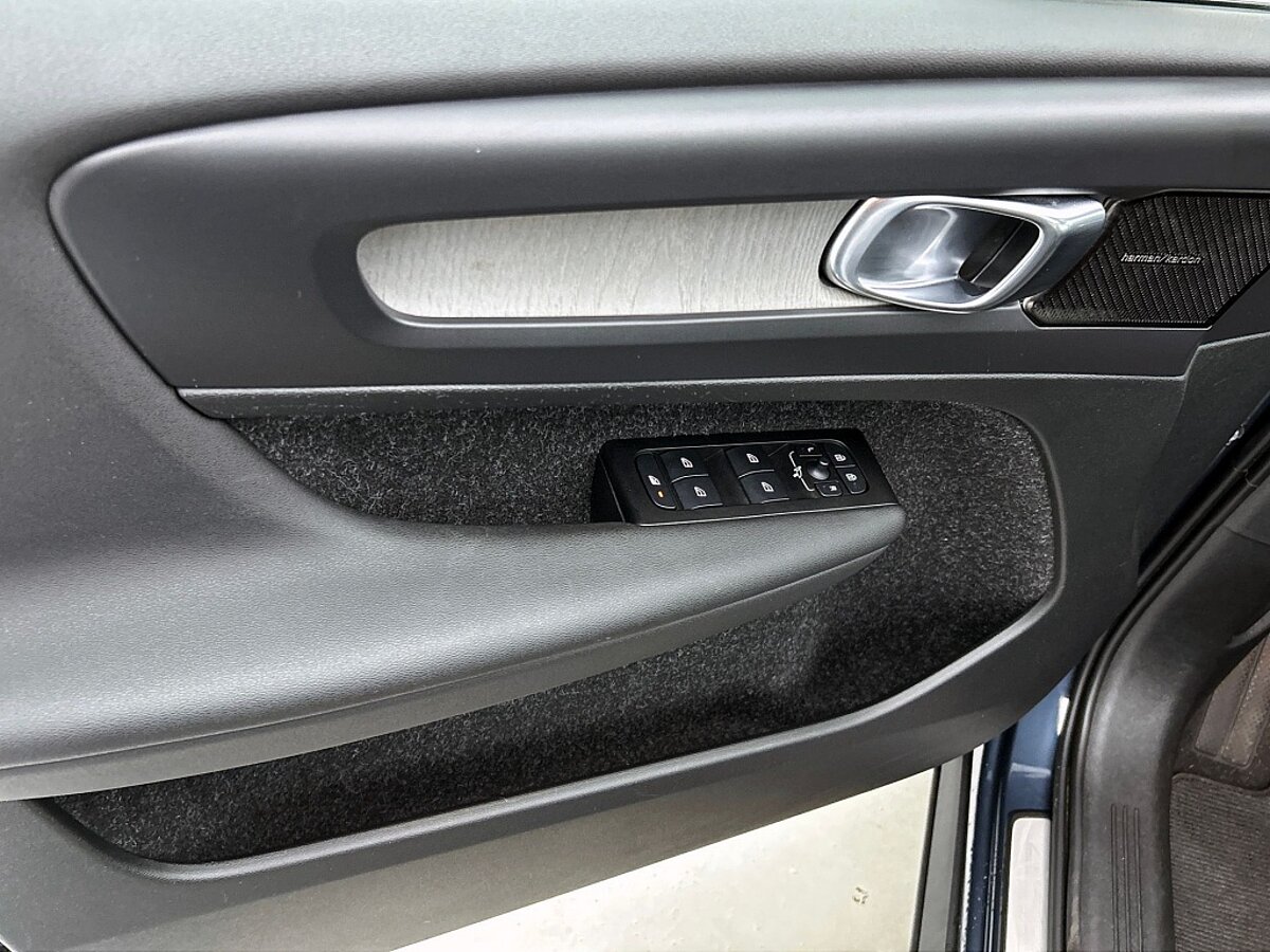 48724238 volvo xc40 1 5 t4 rech inscription panorama dak trekhaak harman kardo 43