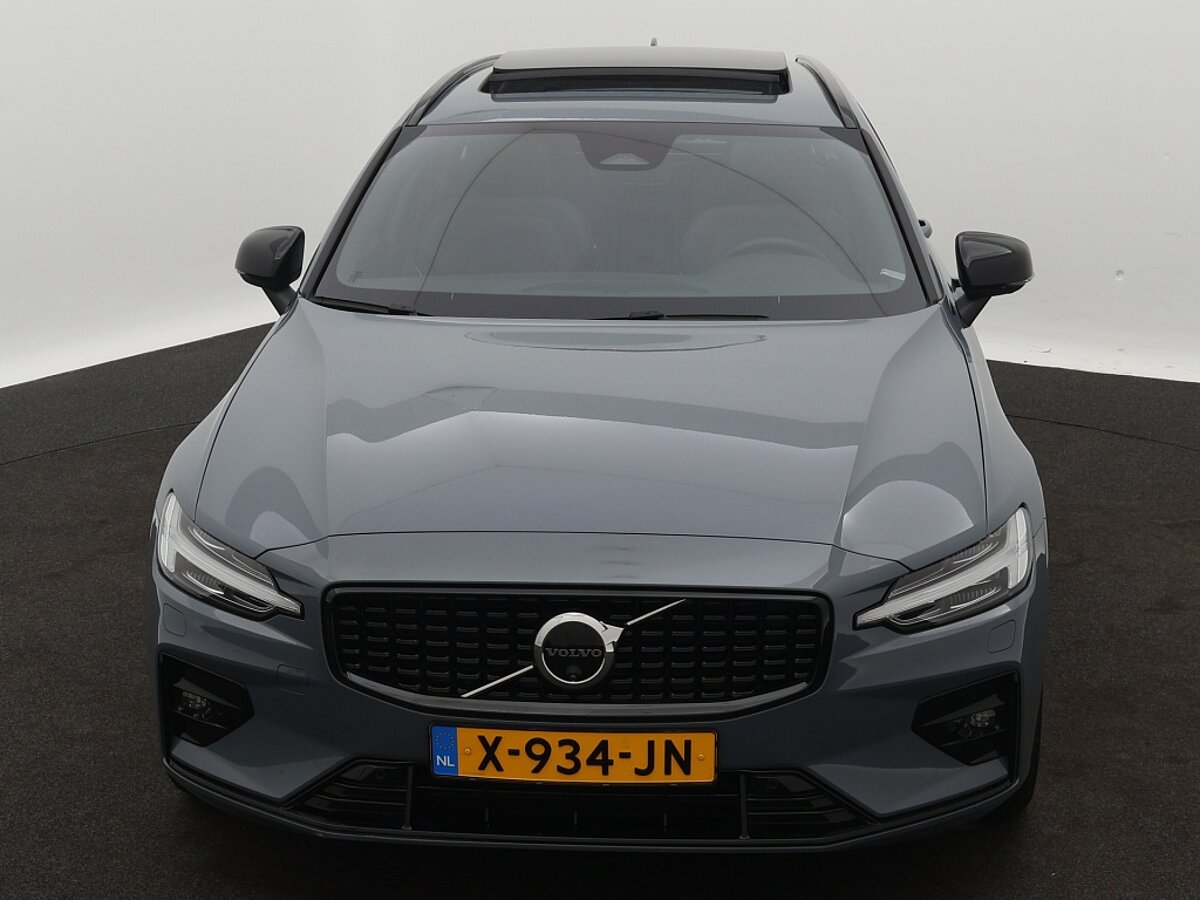 42420857 volvo v60 2 0 b3 plus dark panoramadak harman kardon trekhaak 360 8 08