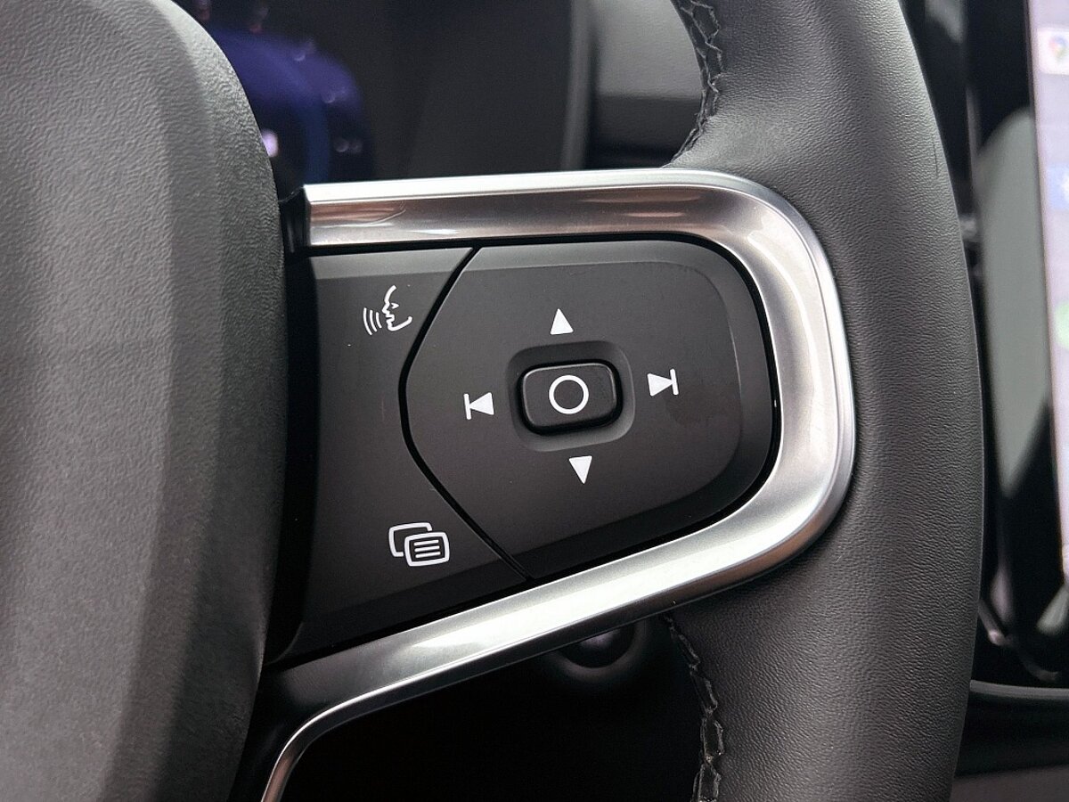 48515763 volvo xc40 b3 dark nubuck pano climate pack pilot assist memory s 8 02