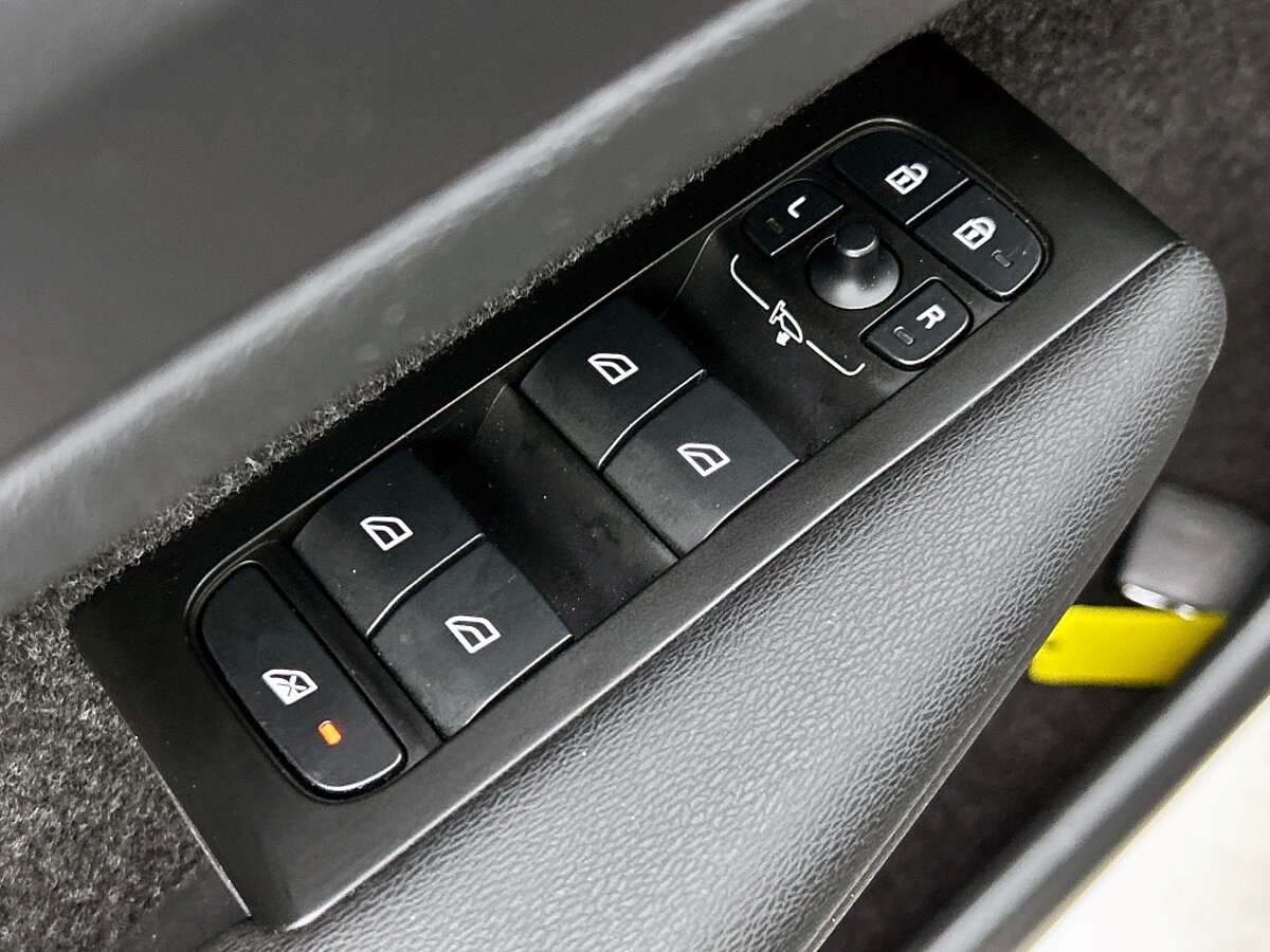 49377245 volvo xc40 1 5 t4 inscription 20 inch leder camera 34