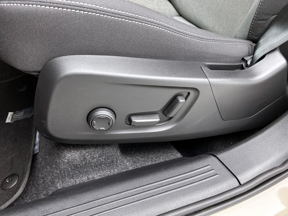 47465108 volvo xc40 2 0 b4 plus dark trekhaak 2000kg trekgewicht adaptieve cru 80
