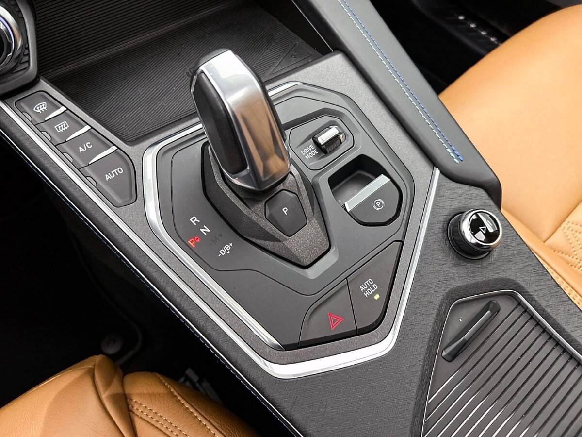 49107908 lynk co 01 1 5 lederen bekleding zwarte velgen 12 maanden garantie 15