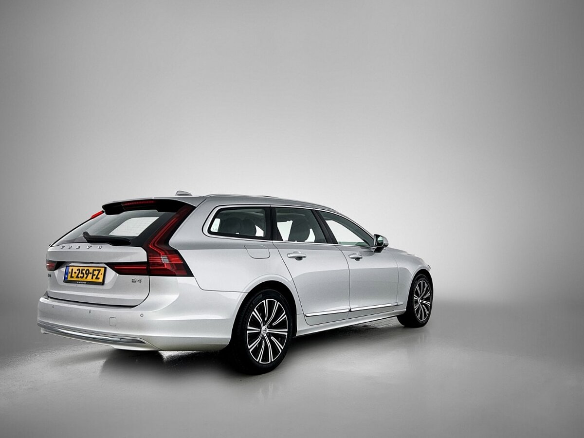 49296312 volvo v90 b4 inscription panoramadak 4 01
